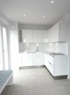 Cuisine ou kitchenette dans l'établissement REF 945 - Cannes Center - Apartment for rent