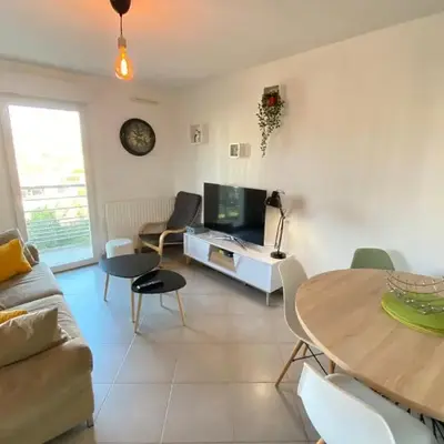 06CH Beautiful T3 with terrace - 300m Exflora park