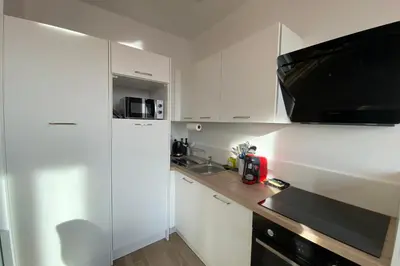 Cuisine ou kitchenette dans l'établissement 06CJ Beautiful apartment in the heart of Cannes