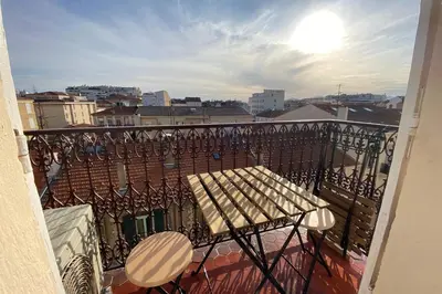 Balcon ou terrasse dans l'établissement 06CJ Beautiful apartment in the heart of Cannes