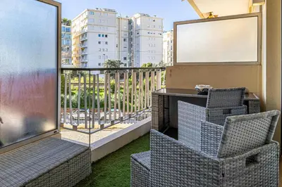 Balcon ou terrasse dans l'établissement Modern 1 bedrm apt with balcony - Cannes-Croisette