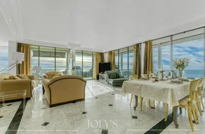 Coin salon dans l'établissement Villa d'architecte Super Cannes - Vue panoramique