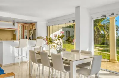 Plan de l'établissement Villa d'architecte Super Cannes - Vue panoramique