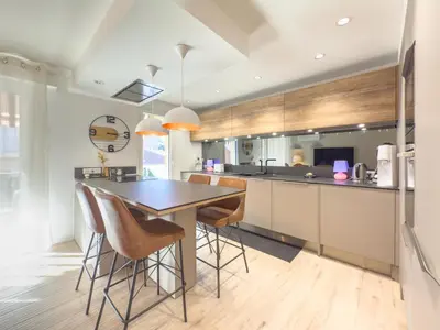 Cuisine ou kitchenette dans l'établissement Le Marcellin by Winsome Destination