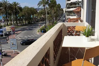 Balcon ou terrasse dans l'établissement Cannes Croisette Loft vue mer