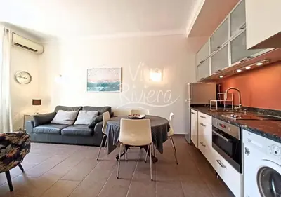Cuisine ou kitchenette dans l'établissement Viva Riviera - 10 Rue Florian