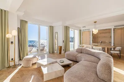 Coin salon dans l'établissement 1974 - Luxurious 3 bedrooms - Sea view & Parking