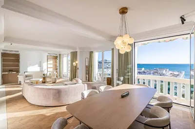 Coin salon dans l'établissement 1974 - Luxurious 3 bedrooms - Sea view & Parking