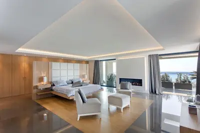 Coin salon dans l'établissement REF 1960 - Cannes - Sea view villa for rent