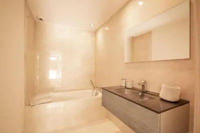 Salle de bains dans l'établissement REF 2152 - Le Cannet - Sea view villa for rent