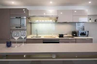 Cuisine ou kitchenette dans l'établissement Le Palais Madrid