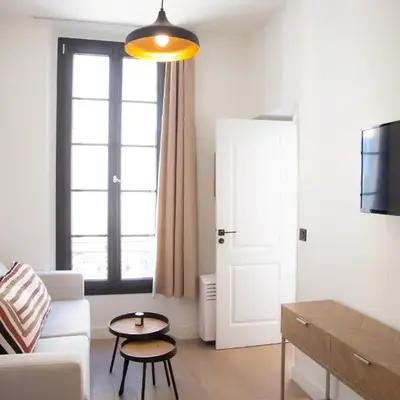 2P au coeur du Vieil Antibes