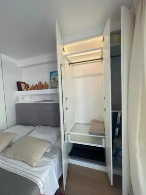 Un ou plusieurs lits dans un hébergement de l'établissement Superbe studio pour congrés au coeur de Cannes