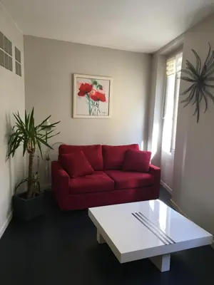 Coin salon dans l'établissement Coeur Vieil Antibes Plages à Pied