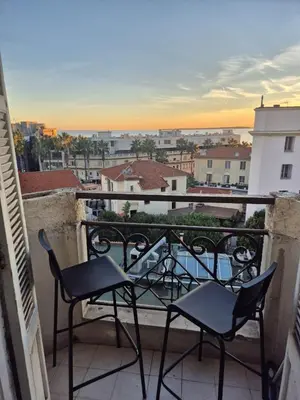 Balcon ou terrasse dans l'établissement Le Nid d Azur Duplex vue Mer Centre Ville