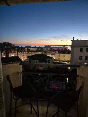 Balcon ou terrasse dans l'établissement Le Nid d Azur Duplex vue Mer Centre Ville