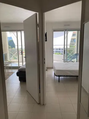Un ou plusieurs lits dans un hébergement de l'établissement F2 totalement rénové, 200 m de la plage, piscine, parking, tout à pieds