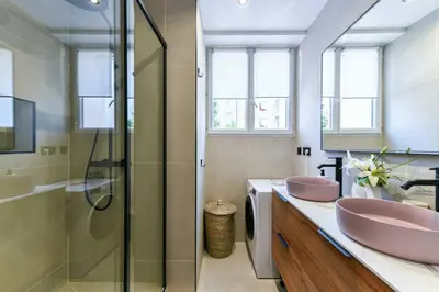 Salle de bains dans l'établissement Cosy apartment with parking - Cannes - Mobility Lease