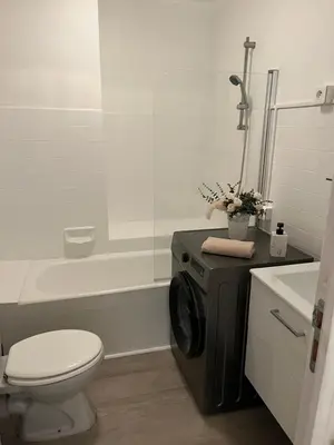 Salle de bains dans l'établissement Coquet studio 10 min de Cannes