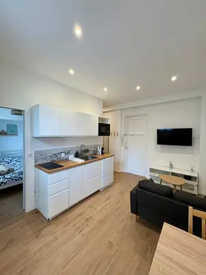 Cuisine ou kitchenette dans l'établissement App neuf 1 chambre près du centre et plages