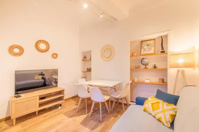 Coin salon dans l'établissement Vieil Antibes, 3 min plage de la Gravette
