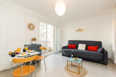 Coin salon dans l'établissement Le Lido YourHostHelper