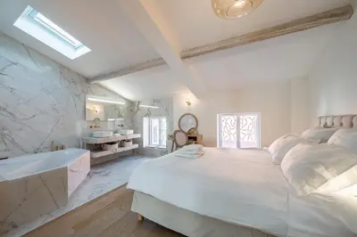 Un ou plusieurs lits dans un hébergement de l'établissement 4 pièces sur la rue d'Antibes - Rénové et climatisé