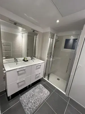 Salle de bains dans l'établissement New Appartment in Antibes