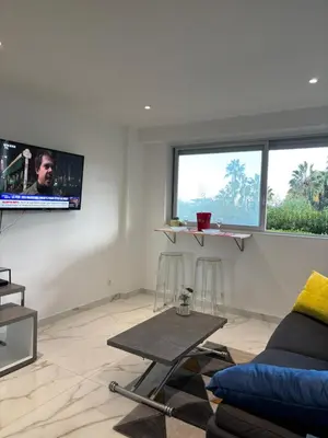 Télévision ou salle de divertissement dans l'établissement Studio Design mer
