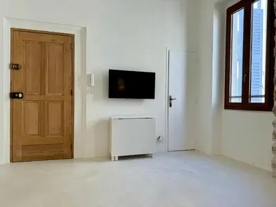 Télévision ou salle de divertissement dans l'établissement Studio du port - Porte marine