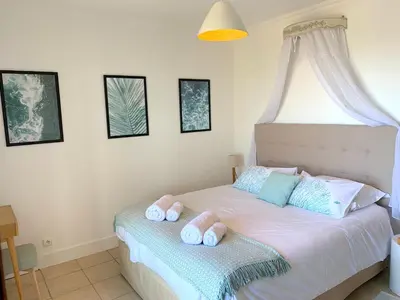 Un ou plusieurs lits dans un hébergement de l'établissement Villa Citadelle - Fantastique Vue mer