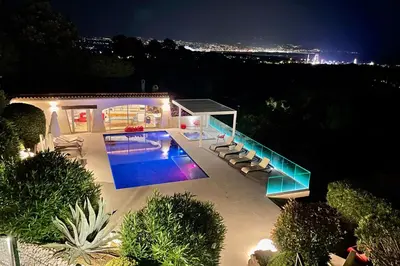 Piscine de l'établissement Villa Citadelle - Fantastique Vue mer ou située à proximité