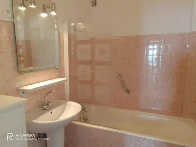 Salle de bains dans l'établissement Bel appartement face mer