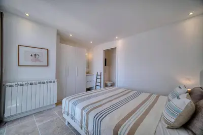 Un ou plusieurs lits dans un hébergement de l'établissement Kathleen CANNES-GOLFE JUAN