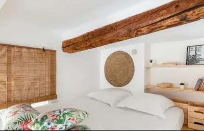 Un ou plusieurs lits dans un hébergement de l'établissement Appartement authentique au centre d'Antibes