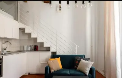 Cuisine ou kitchenette dans l'établissement Appartement authentique au centre d'Antibes