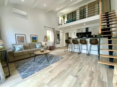 Coin salon dans l'établissement Villa Lagon