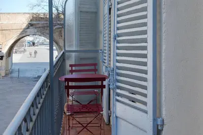 Balcon ou terrasse dans l'établissement L'élégance à Antibes , central, 1 min de la plage