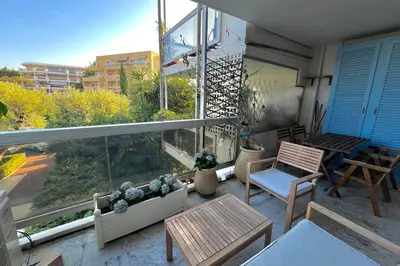 Balcon ou terrasse dans l'établissement JUAN LES PINS - 4 people - swimming pool