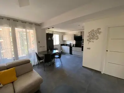 Télévision ou salle de divertissement dans l'établissement Appartement MIRAMAR 5 couchages