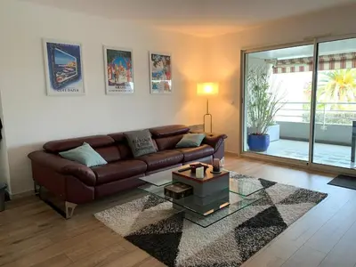 Coin salon dans l'établissement Charmant 3 pièces vue mer