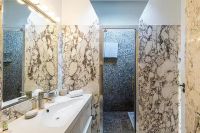 Salle de bains dans l'établissement 13 ANDRE2 - Very nice duplex apartment, 100m from La Croisette and beaches