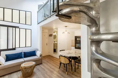 Coin salon dans l'établissement 13 ANDRE2 - Very nice duplex apartment, 100m from La Croisette and beaches
