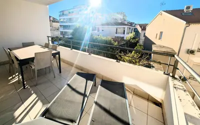 Balcon ou terrasse dans l'établissement Ref FLORIAN by Palmes dProperties