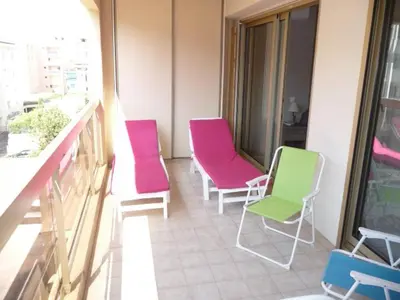 Balcon ou terrasse dans l'établissement Spacieux 3 P Juan les pins