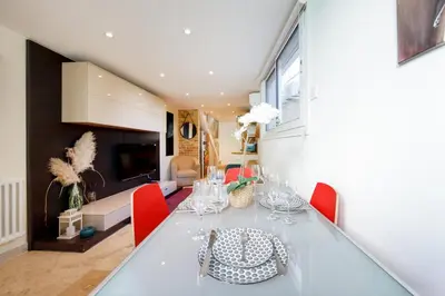 Cuisine ou kitchenette dans l'établissement Upstays Quiet 56m² House Cannes
