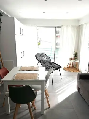 Coin salon dans l'établissement Studio Le Saint Honorât Juan les pins