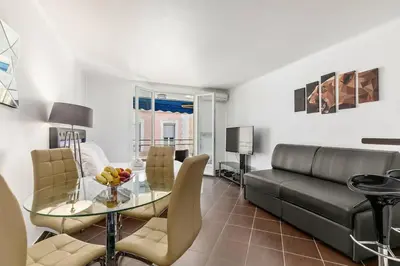 Coin salon dans l'établissement Luxury Studio YourHostHelper