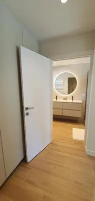 Salle de bains dans l'établissement Villa vue mer à Antibes classée 4 étoiles-Piscine chauffée