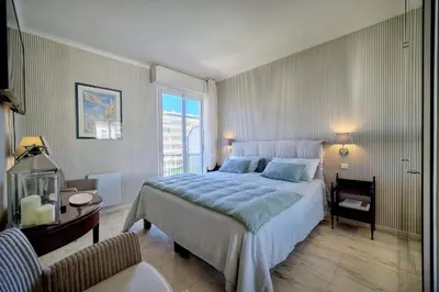 Un ou plusieurs lits dans un hébergement de l'établissement REF 1482 - Cannes Back Croisette - Apartment for rent